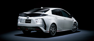 Illustration for article titled Looks like there's a Gazoo Racing trim of the Prius Prime now.